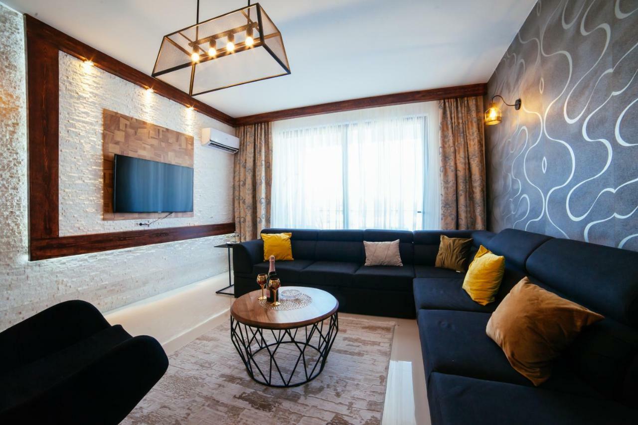 Hotel Platinum ウルツィニ エクステリア 写真