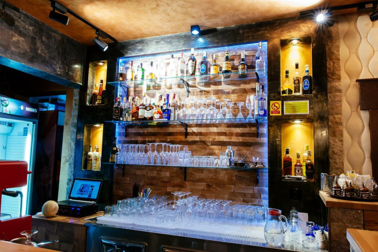 Hotel Platinum ウルツィニ エクステリア 写真