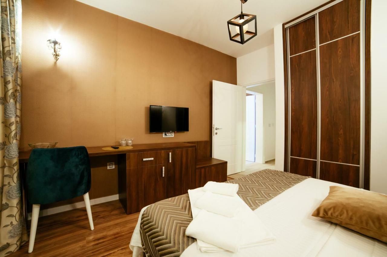 Hotel Platinum ウルツィニ エクステリア 写真