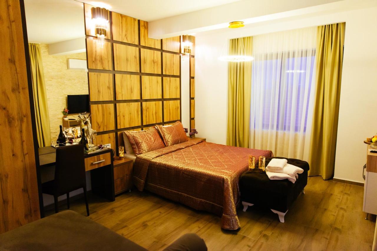 Hotel Platinum ウルツィニ エクステリア 写真
